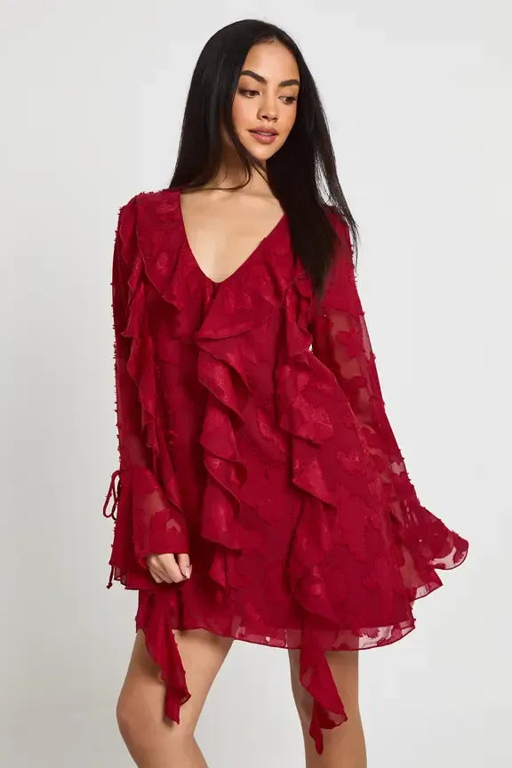 Robe Longue Texturée avec Fente Cuisse et Découpes